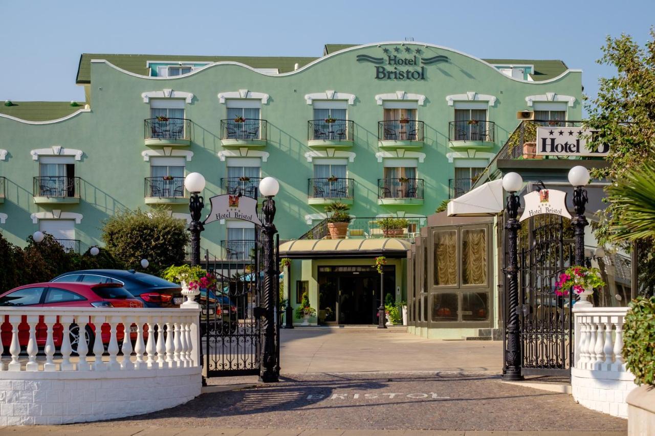 Hotel Bristol ベラーリア・イジェア・マリーナ エクステリア 写真