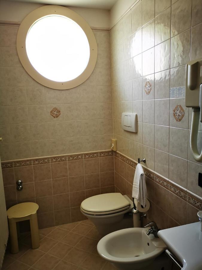 Hotel Bristol ベラーリア・イジェア・マリーナ エクステリア 写真