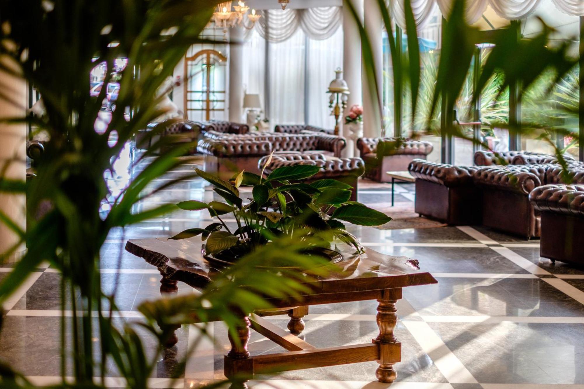 Hotel Bristol ベラーリア・イジェア・マリーナ エクステリア 写真