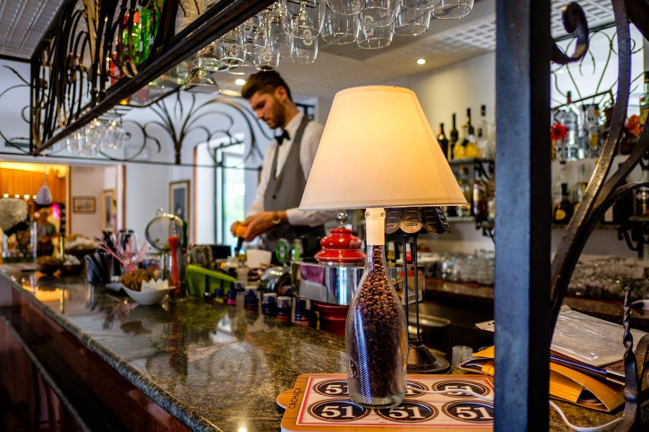 Hotel Bristol ベラーリア・イジェア・マリーナ エクステリア 写真